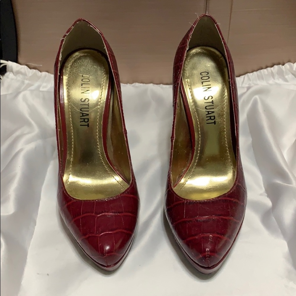 Red 5 inch pumps 👠